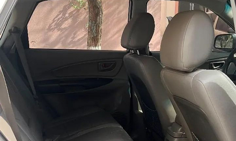 Hyundai Tucson 2.0 1...