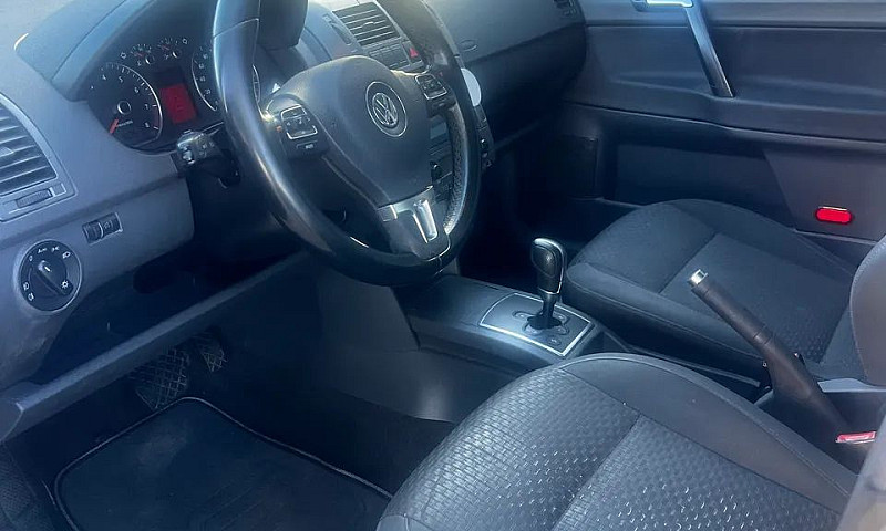 Volkswagen Polo Sed....