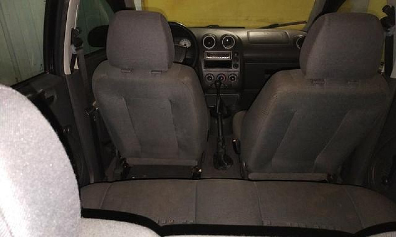 Vendo Fiesta Hatch 2...