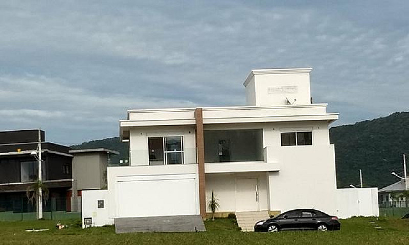 Linda Casa Em Cond**...