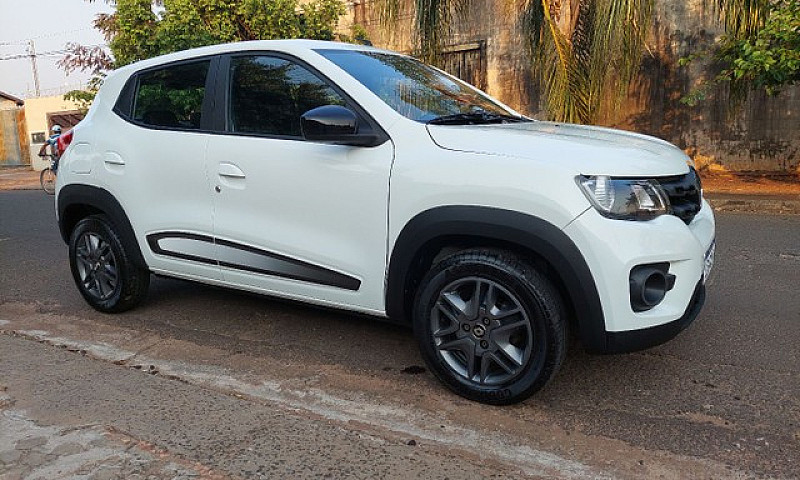 Kwid 1.0 Intense...