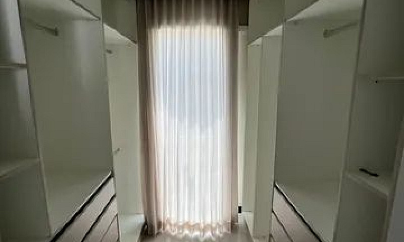 # Casa No Condomínio...