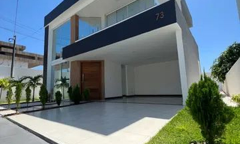 # Casa No Condomínio...