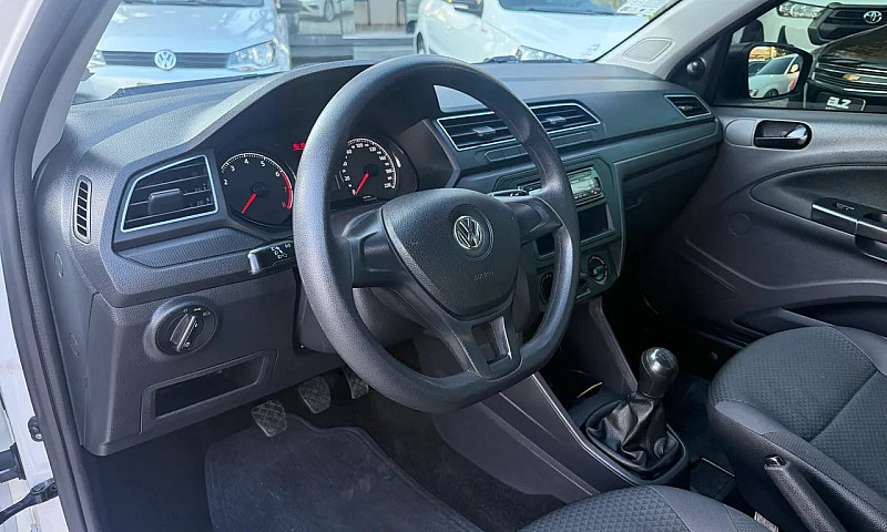 Volkswagen Voyage 1....