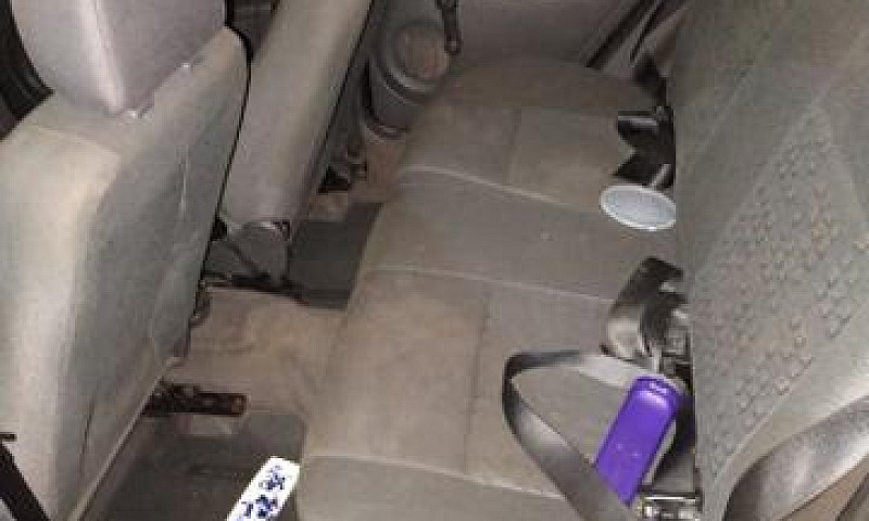 Vendo Fiesta Hatch 2...