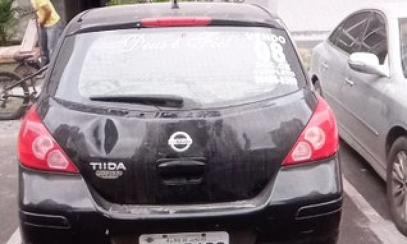 Nissan Tiida  Tida...