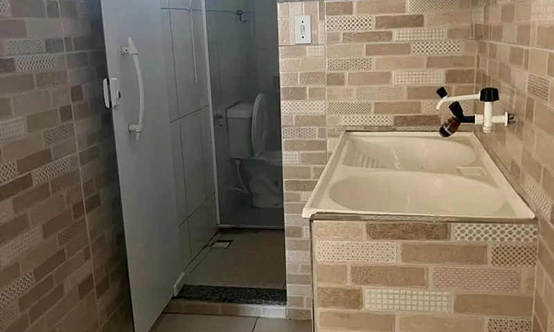 Alugo Kitinete 650 I...