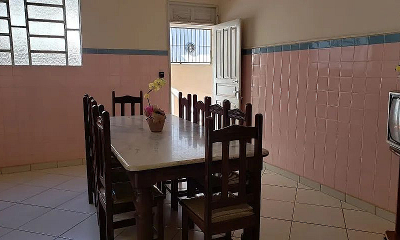 Vende-Se Casa Com Ci...