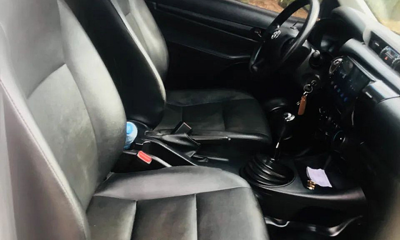 Toyota Hilux Cs 4X4 ...
