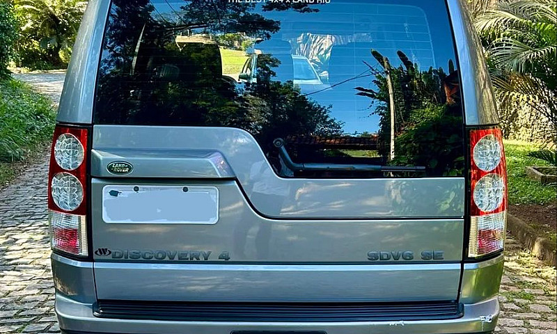 Land Rover Discovery...