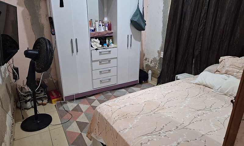 Vendo Essa Casa ...