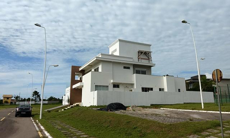 Linda Casa Em Cond**...