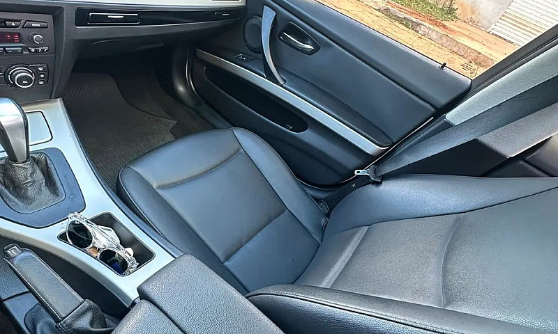 Bmw 320I A 2010...