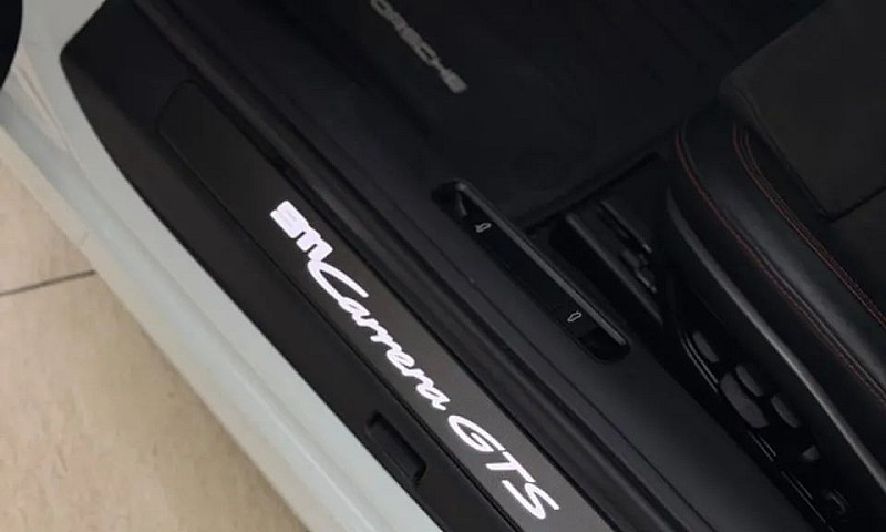 Porsche 911 Carrera ...