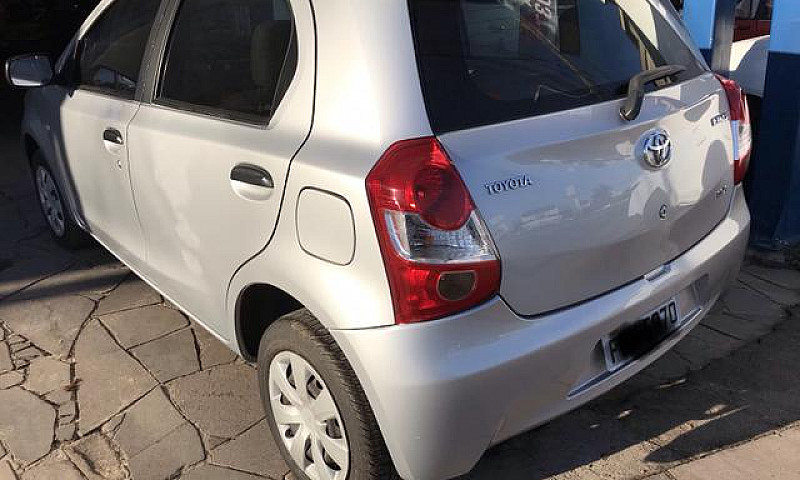 Toyota Etios X 1.3 H...