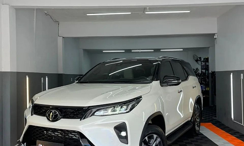Toyota Hilux Sw4 Dia...