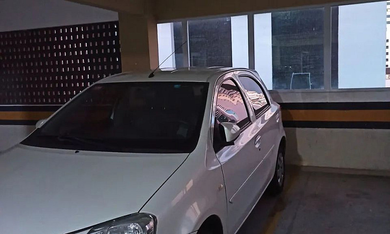 Toyota Etios X 1.3 F...