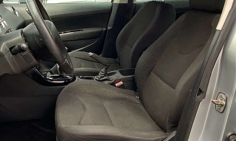 Peugeot 408 Sedan Al...