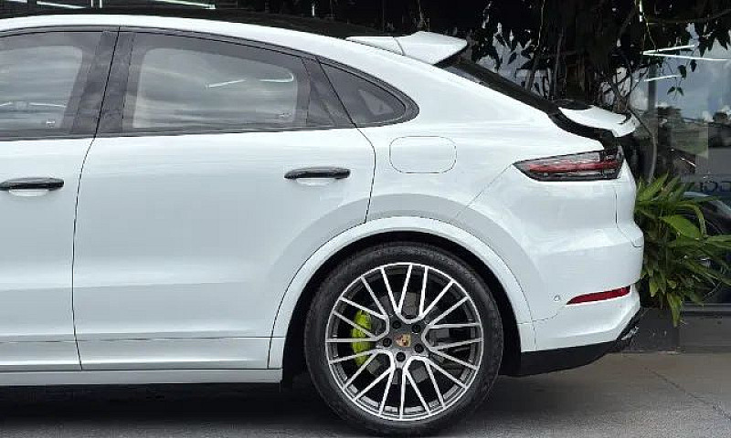 Porsche Cayenne Coup...