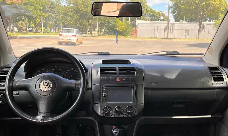 Volkswagen Polo Seda...