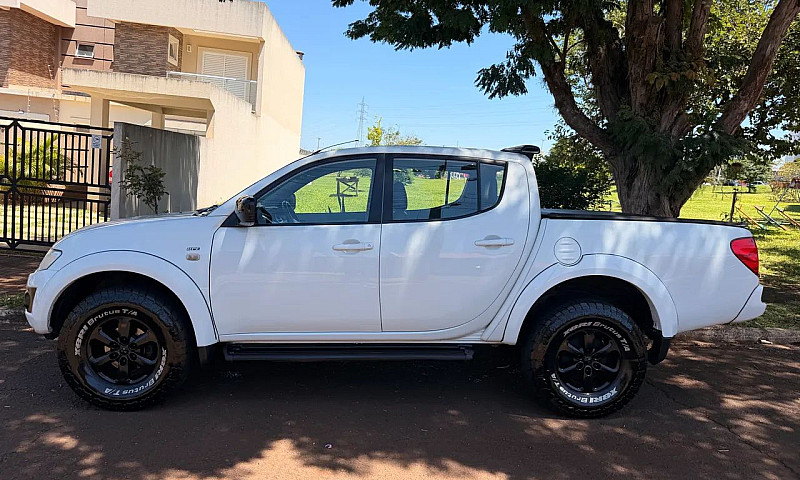 Mitsubishi L200 Trit...