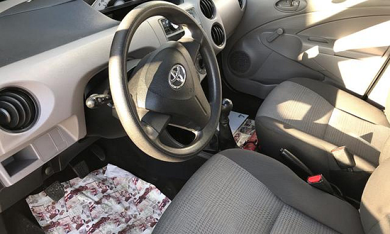 Toyota Etios X 1.3 H...