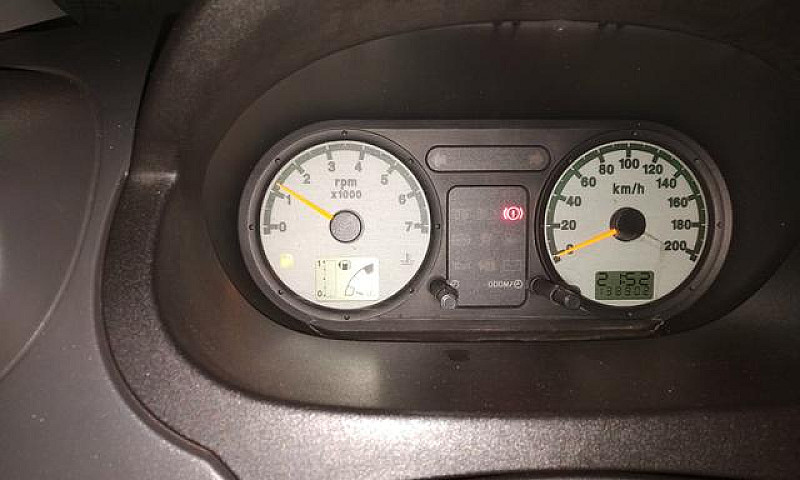 Vendo Fiesta Hatch 2...