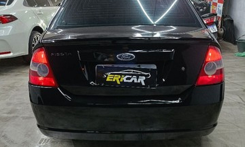 Ford Fiesta 1.6 Seda...