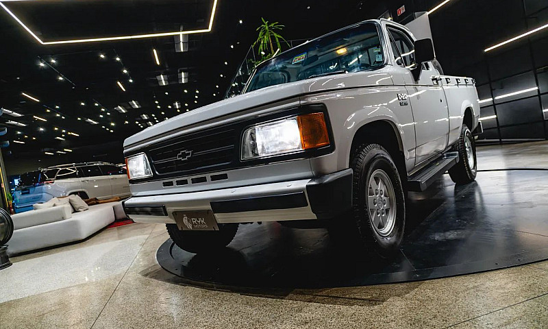 Chevrolet D-20 S / L...