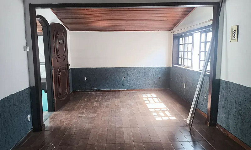 Alugo Casa Térrea Em...