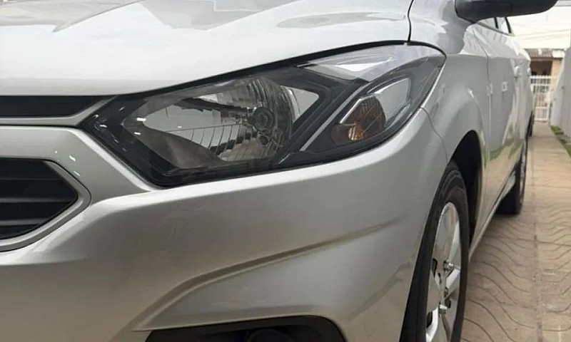 Chevrolet Onix Hatch...