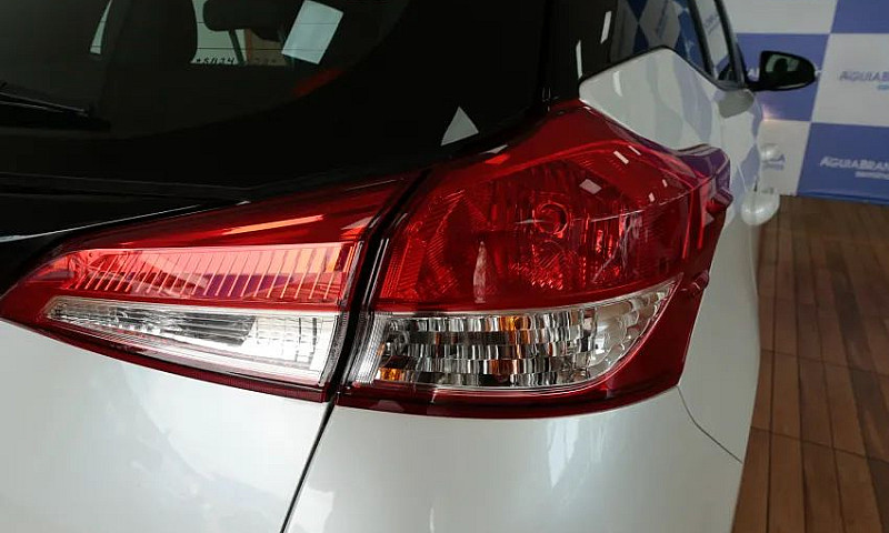 Toyota Yaris Xs 1.5 ...