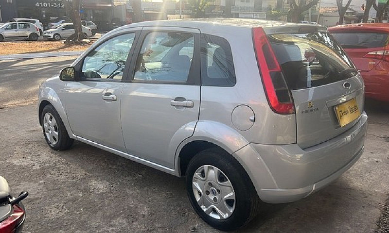 Ford Fiesta 1.6 2013...