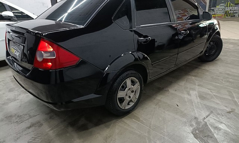 Ford Fiesta 1.6 Seda...
