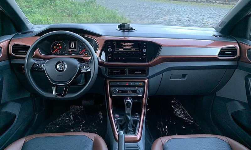 Volkswagen T-Cross 1...