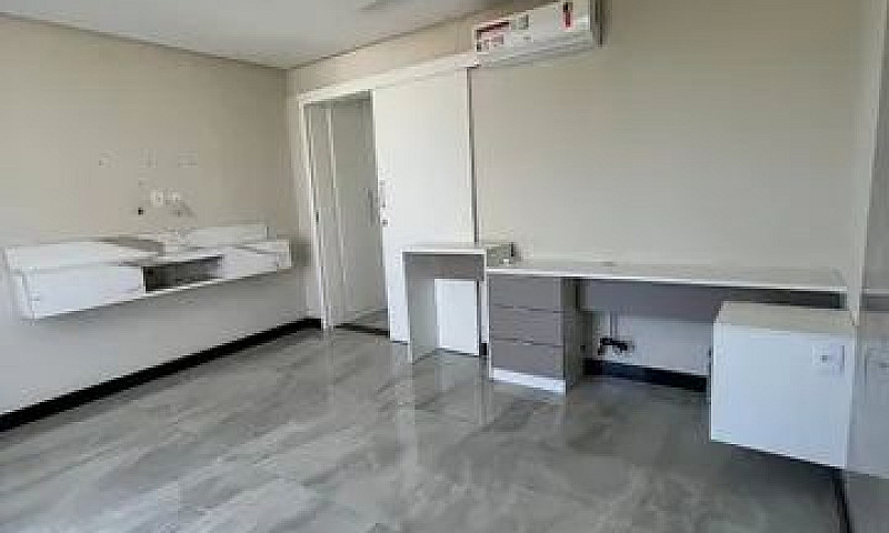 # Casa No Condomínio...
