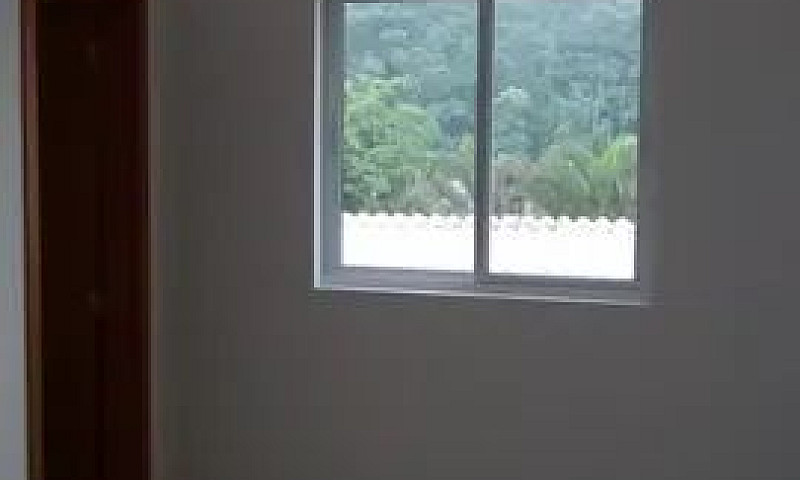 Alugo Apto 2 Quartos...