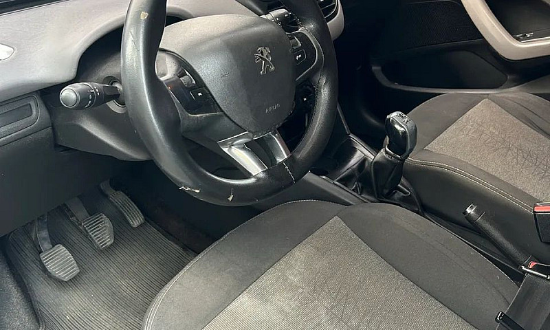 Peugeot 208 Active P...