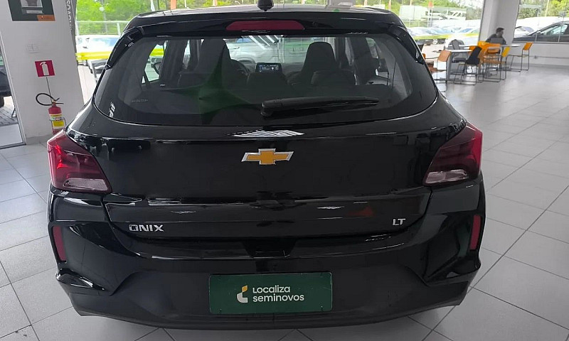 Chevrolet Onix Hatch...