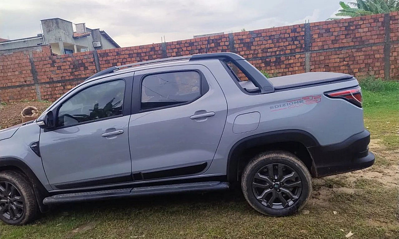 Fiat Strada Ultra 1....