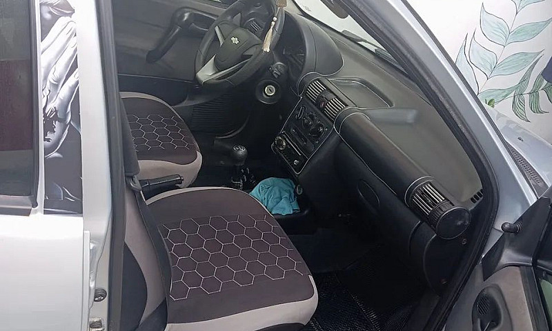 Chevrolet Corsa Sed....