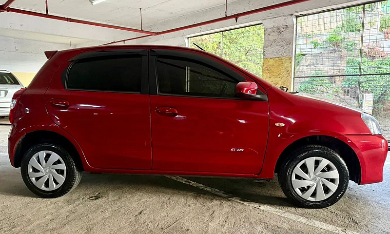 Toyota Etios Xs 1.5 ...
