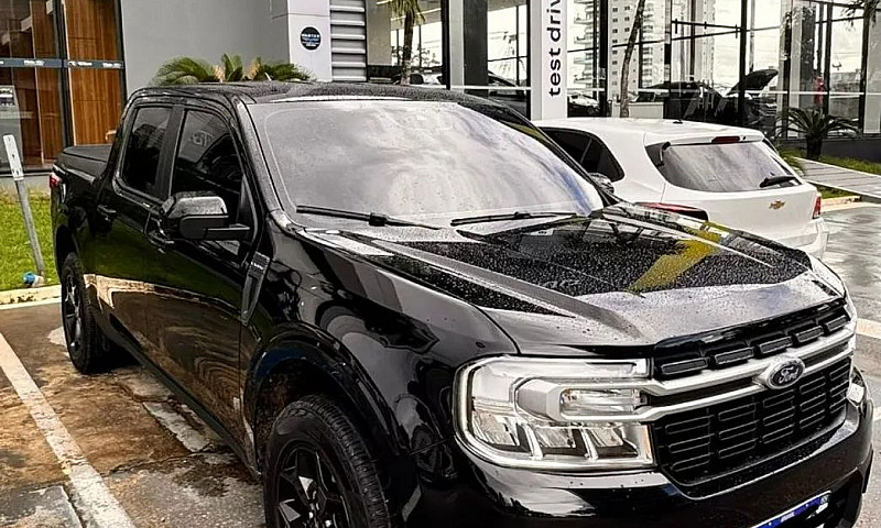Ford Maverick Lariat...