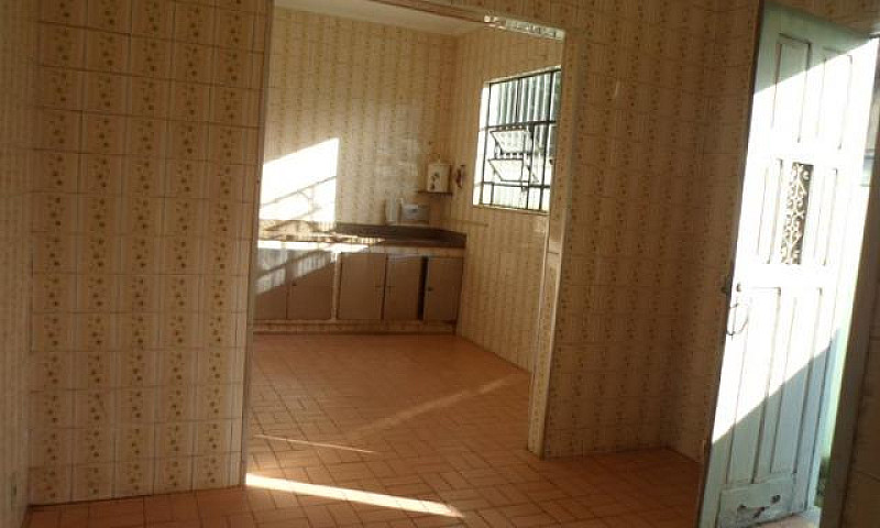 Otima Casa De 3 Quar...