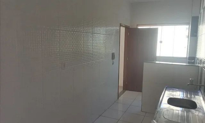 Alugo Casa Iraja 2 Q...