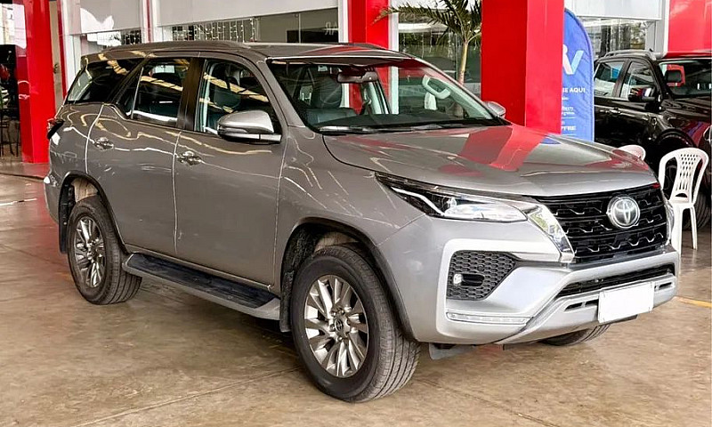 Toyota Hilux Sw4 Srx...