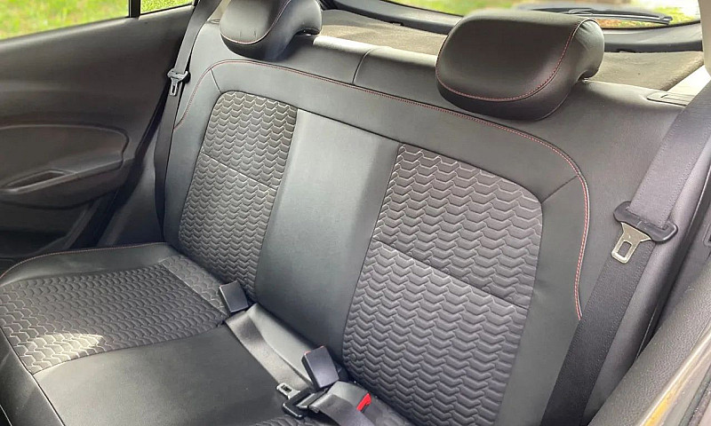 Chevrolet Onix Hatch...