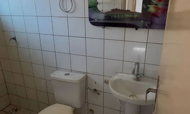 Aluga-Se Casa No Bai...