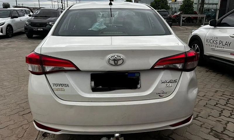 Toyota Yaris Xl Seda...