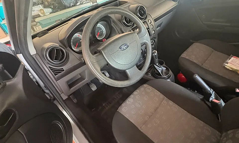 Ford Fiesta 1.6 8V F...